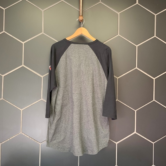 Mitchell & Ness Chicago Bulls NBA Raglan T-Shirt - Picture 4 of 5